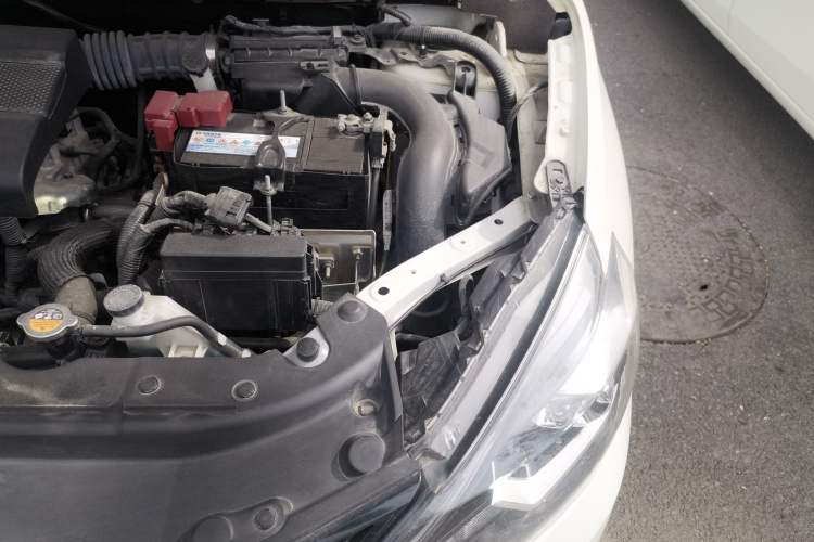 Used Nissan Sylphy 2018 1.6XV CVT Deluxe Edition Engine Bay Left