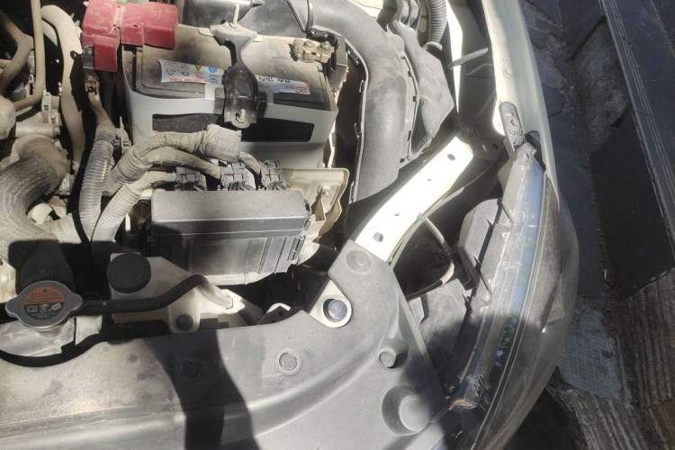 Used Nissan Sylphy 2018 1.6XV CVT Deluxe Edition Engine Bay Left