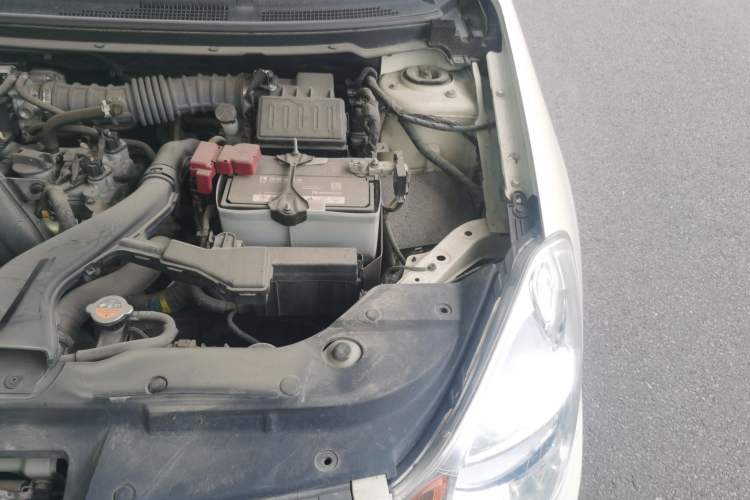 Used Nissan Sylphy 2018 Classic 1.6XE+ Manual Luxury Edition Engine Bay Left
