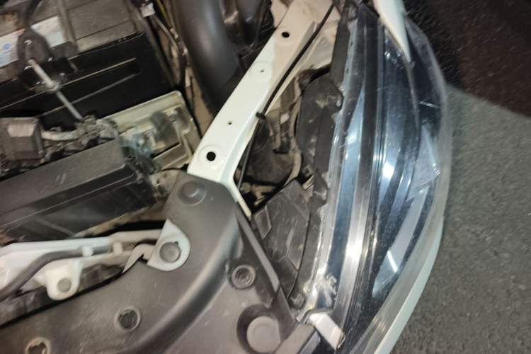 Used Nissan Sylphy 2018 1.6XV CVT Deluxe Edition Engine Bay Left