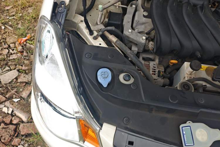 Used Nissan Sylphy 2018 Classic 1.6XE CVT Comfort Edition Engine Bay Right