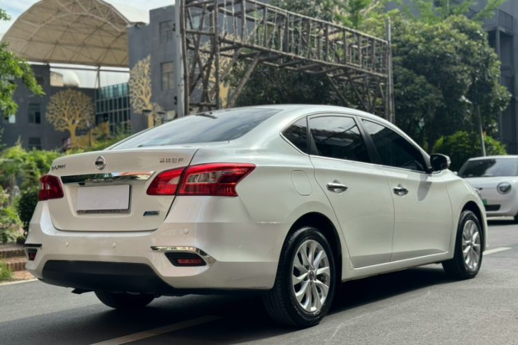 Used Nissan Sylphy 2018 1.6XV CVT Deluxe Edition Exterior 2