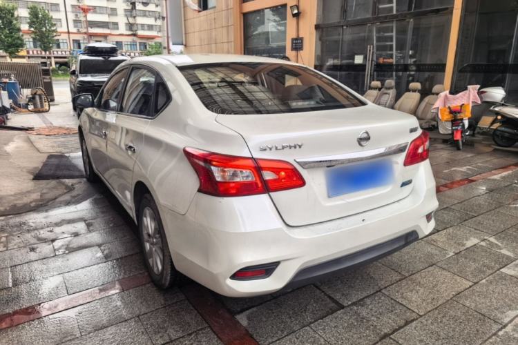 Used Nissan Sylphy 2018 1.6XV CVT Deluxe Edition Exterior 2