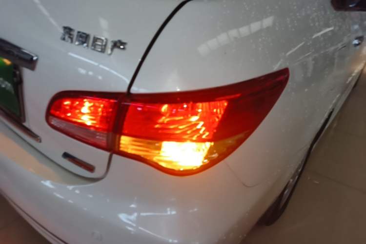 Used Nissan Sylphy 2018 Classic 1.6XE+ CVT Leading Edition Exterior 3