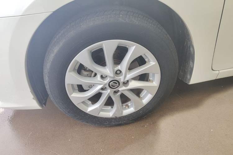 Used Nissan Sylphy 2018 1.6XV CVT Deluxe Edition Exterior 4