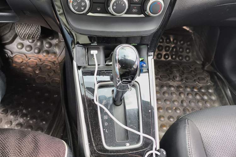 Used Nissan Sylphy 2018 1.6XV CVT Deluxe Edition Gear Lever
