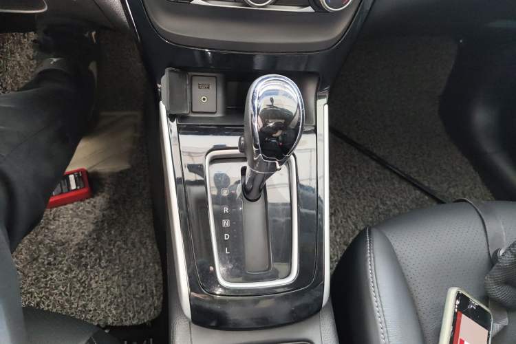 Used Nissan Sylphy 2018 1.6XV CVT Deluxe Edition Gear Lever