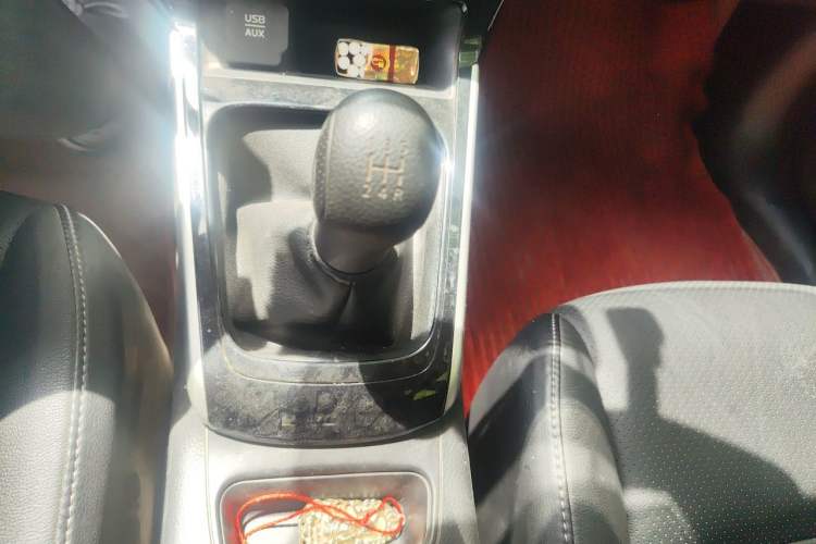 Used Nissan Sylphy 2018 1.6XL Manual Luxury Edition Gear Lever