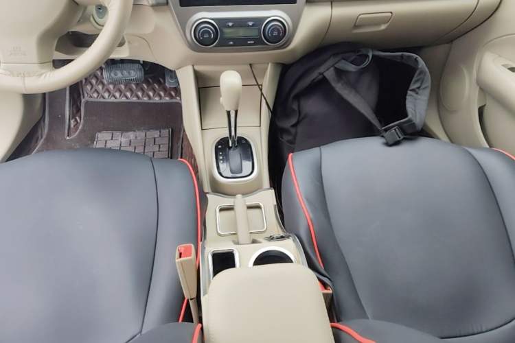 Used Nissan Sylphy 2018 Classic 1.6XE CVT Comfort Edition Gear Lever