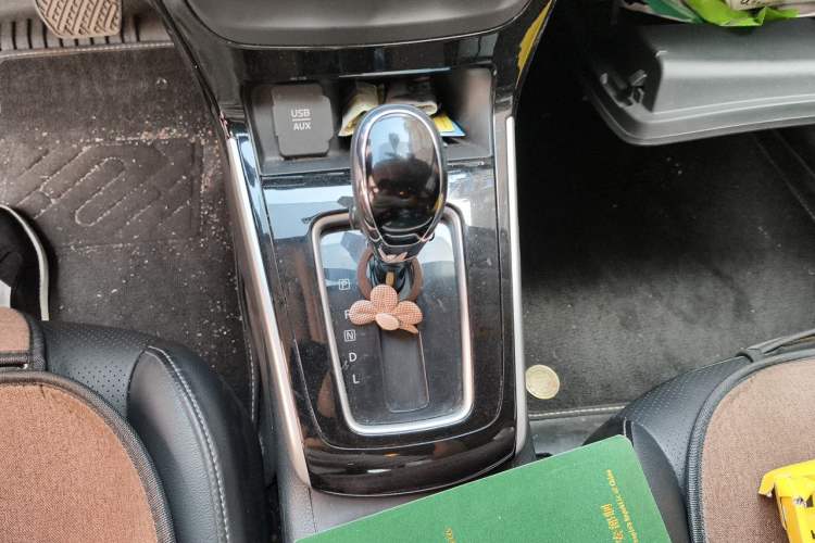 Used Nissan Sylphy 2018 1.6XV CVT Deluxe Edition Gear Lever