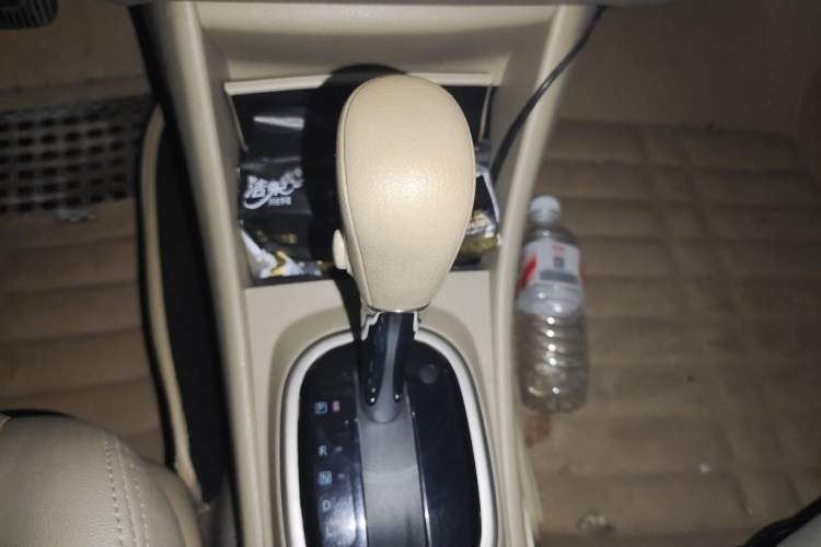 Used Nissan Sylphy 2018 Classic 1.6XE+ CVT Leading Edition Gear Lever