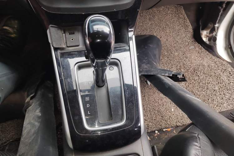 Used Nissan Sylphy 2018 1.6XV CVT Deluxe Edition Gear Lever