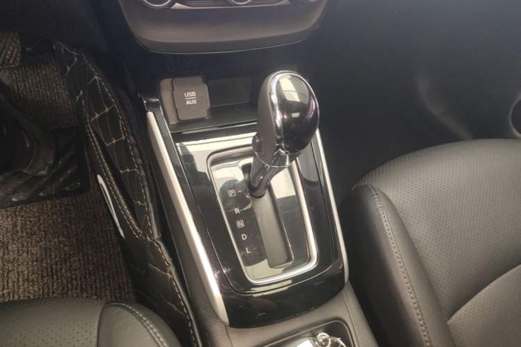 Used Nissan Sylphy 2018 1.6XV CVT Deluxe Edition Gear Lever