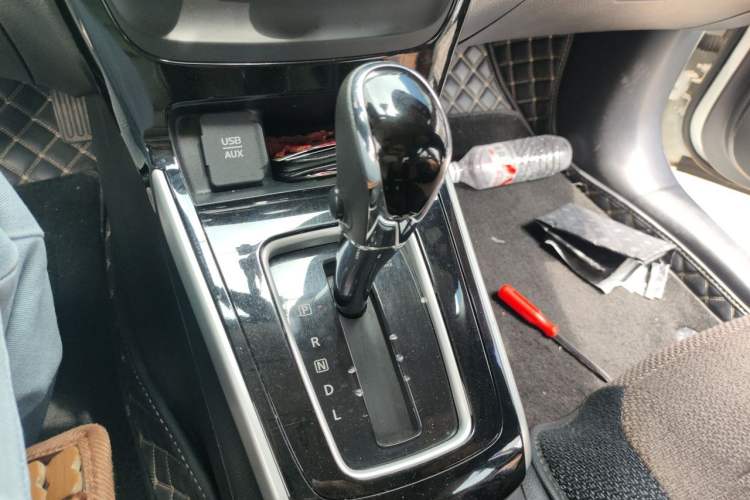 Used Nissan Sylphy 2018 1.6XV CVT Deluxe Edition Gear Lever