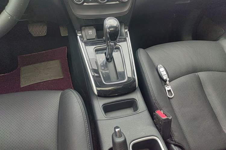 Used Nissan Sylphy 2018 1.6XV CVT Deluxe Edition Gear Lever