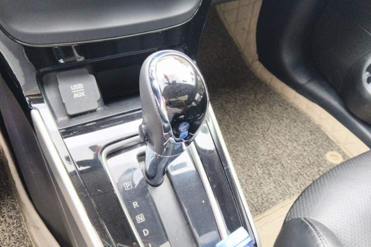Used Nissan Sylphy 2018 1.6XV CVT Deluxe Edition Gear Lever
