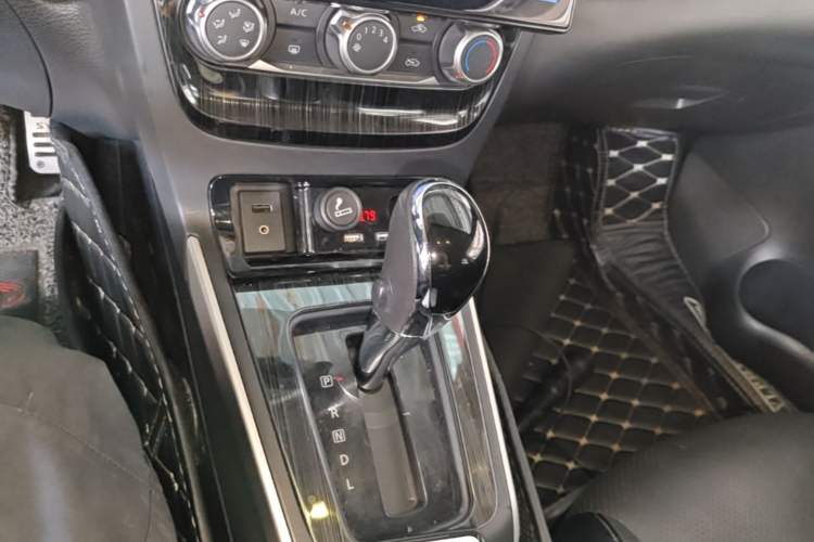 Used Nissan Sylphy 2018 1.6XV CVT Deluxe Edition Gear Lever