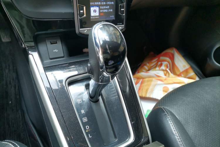 Used Nissan Sylphy 2018 1.6XV CVT Deluxe Edition Gear Lever