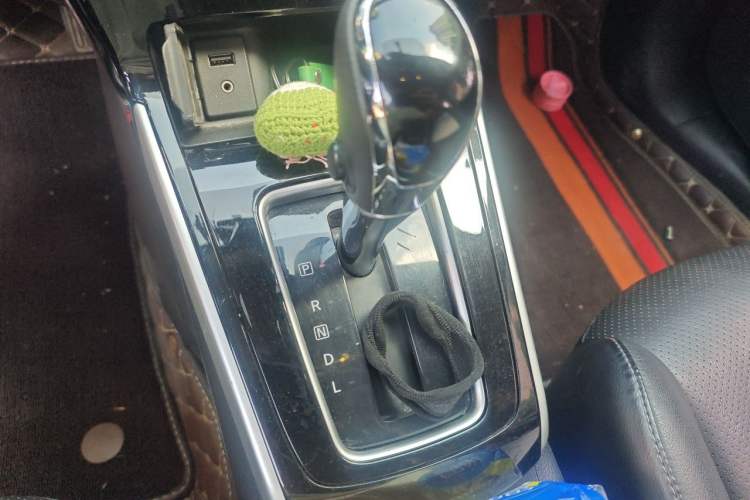 Used Nissan Sylphy 2018 1.6XV CVT Deluxe Edition Gear Lever