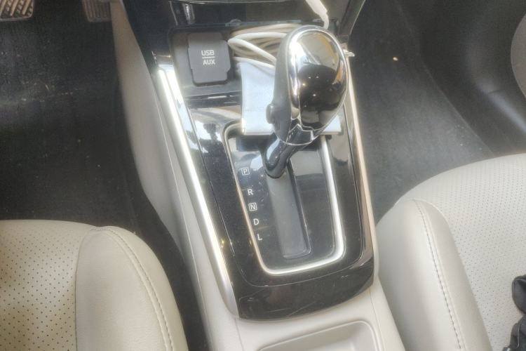 Used Nissan Sylphy 2018 1.6XV CVT Deluxe Edition Gear Lever