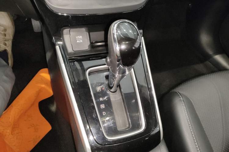 Used Nissan Sylphy 2018 1.6XV CVT Deluxe Edition Gear Lever