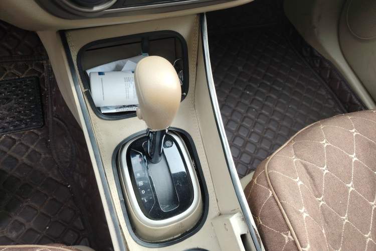 Used Nissan Sylphy 2018 Classic 1.6XE CVT Comfort Edition Gear Lever