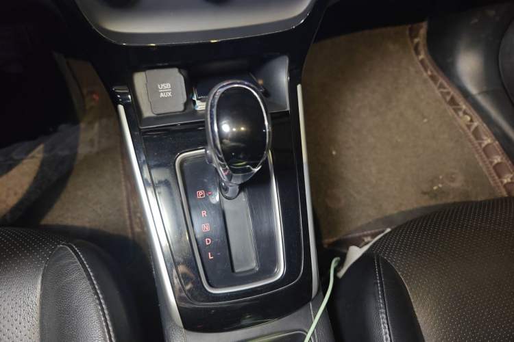 Used Nissan Sylphy 2018 1.6XV CVT Deluxe Edition Gear Lever