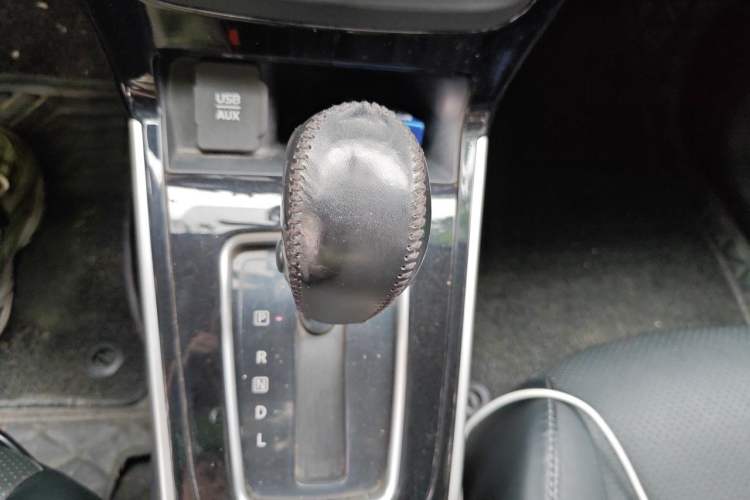 Used Nissan Sylphy 2018 1.6XV CVT Deluxe Edition Gear Lever