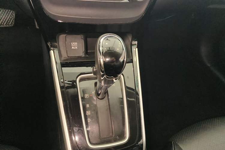 Used Nissan Sylphy 2018 1.6XV CVT Deluxe Edition Gear Lever