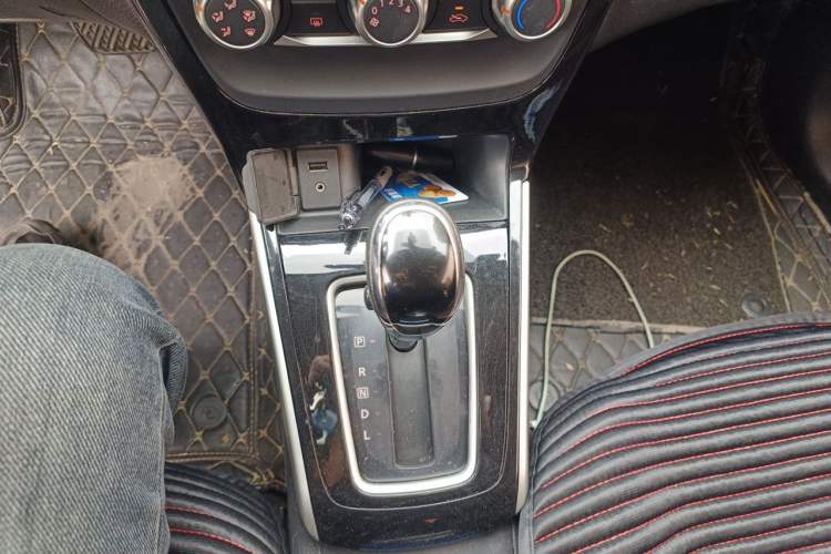 Used Nissan Sylphy 2018 1.6XV CVT Deluxe Edition Gear Lever