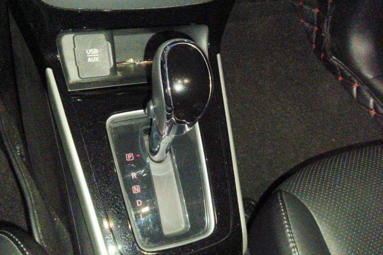 Used Nissan Sylphy 2018 1.6XV CVT Deluxe Edition Gear Lever