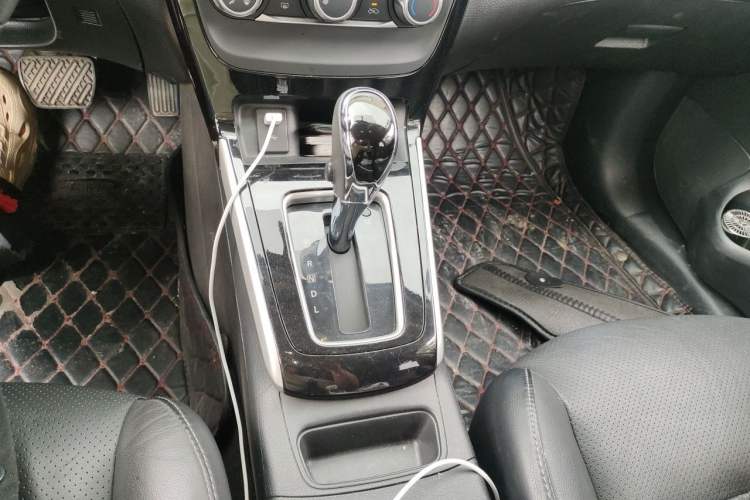 Used Nissan Sylphy 2018 1.6XV CVT Deluxe Edition Gear Lever