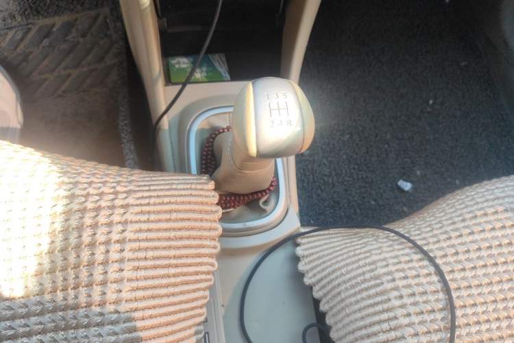 Used Nissan Sylphy 2018 Classic 1.6XE+ Manual Leading Edition Gear Lever