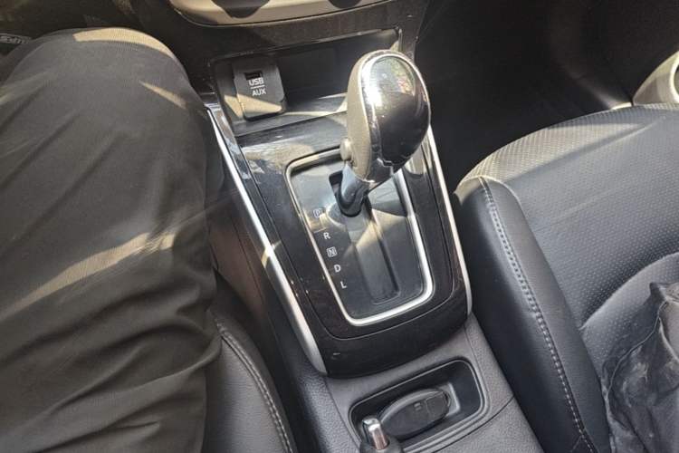 Used Nissan Sylphy 2018 1.6XV CVT Deluxe Edition Gear Lever