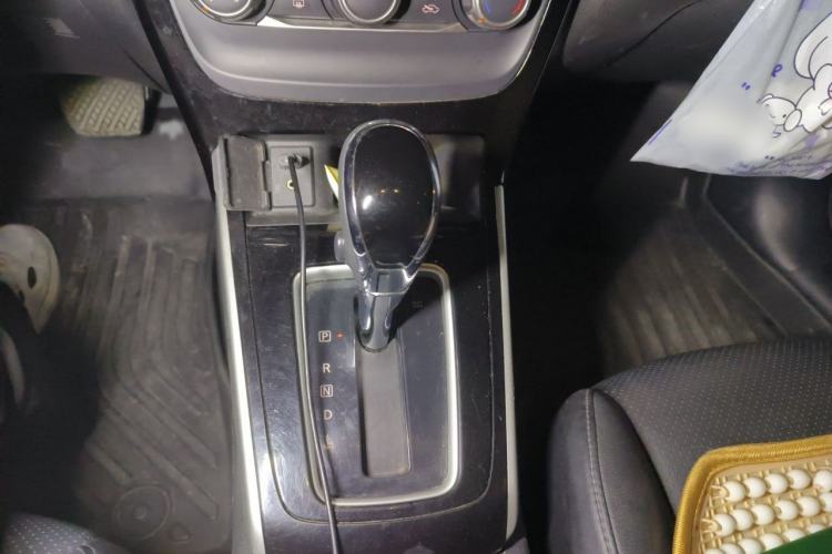 Used Nissan Sylphy 2018 1.6XV CVT Deluxe Edition Gear Lever