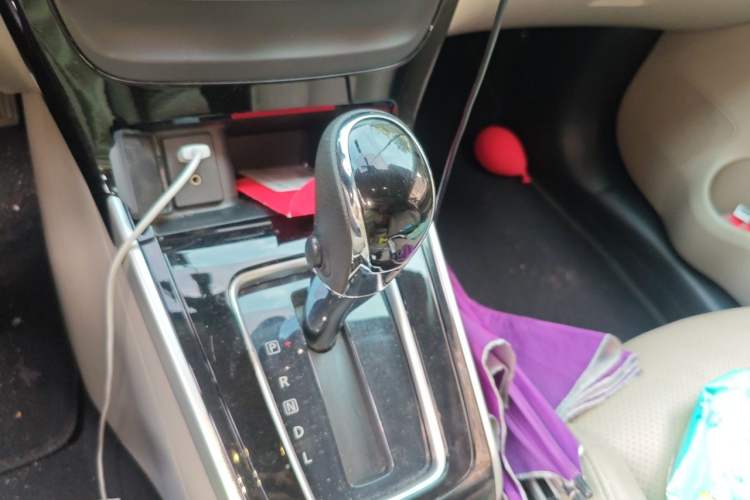 Used Nissan Sylphy 2018 1.6XV CVT Deluxe Edition Gear Lever