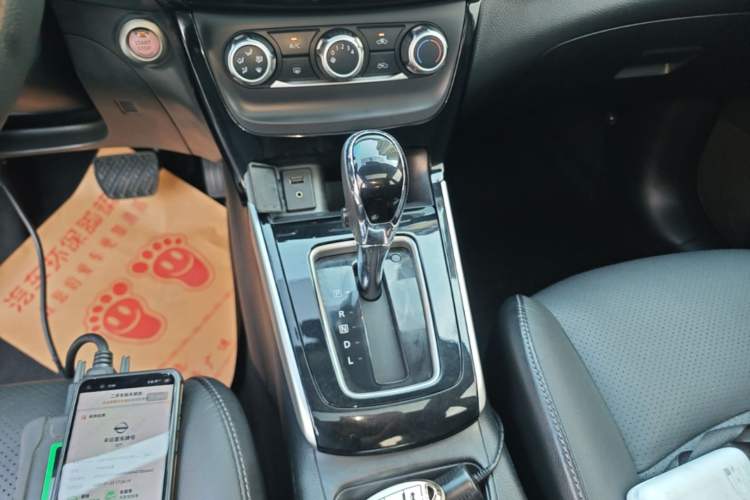 Used Nissan Sylphy 2018 1.6XV CVT Deluxe Edition Gear Lever