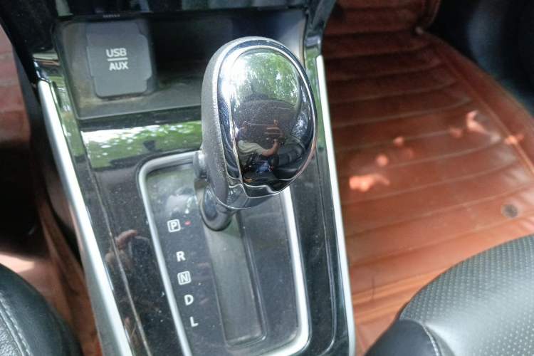 Used Nissan Sylphy 2018 1.6XV CVT Deluxe Edition Gear Lever