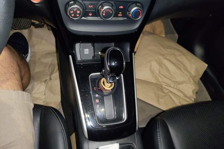 Used Nissan Sylphy 2018 1.6XV CVT Deluxe Edition Gear Lever