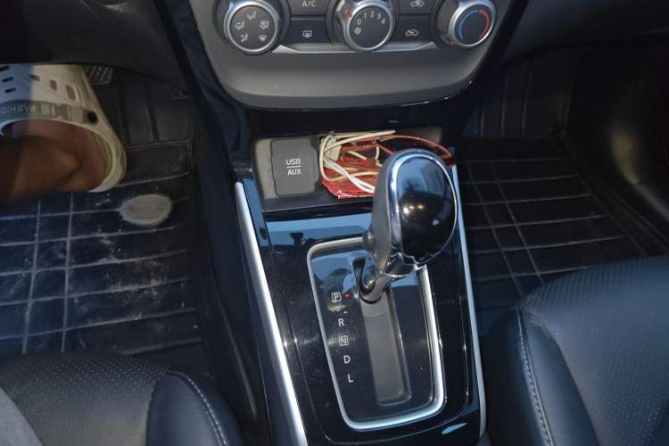 Used Nissan Sylphy 2018 1.6XV CVT Deluxe Edition Gear Lever