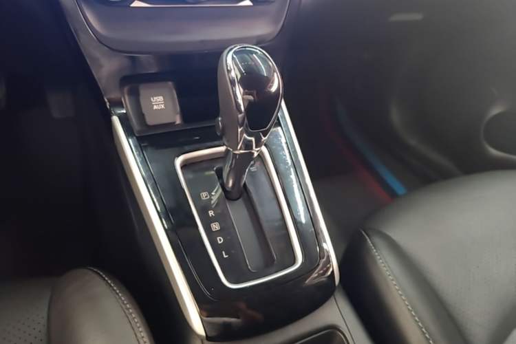 Used Nissan Sylphy 2018 1.6XV CVT Deluxe Edition Gear Lever