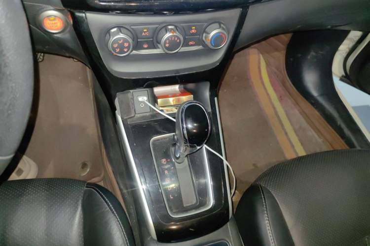 Used Nissan Sylphy 2018 1.6XV CVT Deluxe Edition Gear Lever