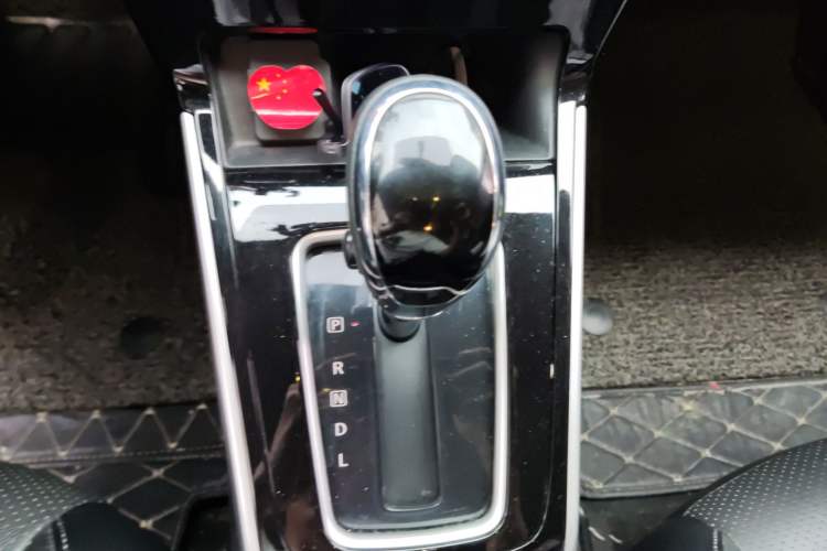 Used Nissan Sylphy 2018 1.6XV CVT Deluxe Edition Gear Lever