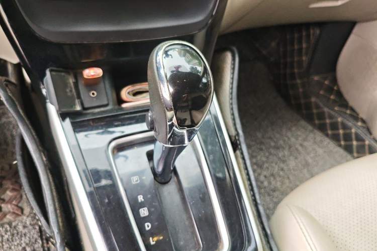 Used Nissan Sylphy 2018 1.6XV CVT Deluxe Edition Gear Lever