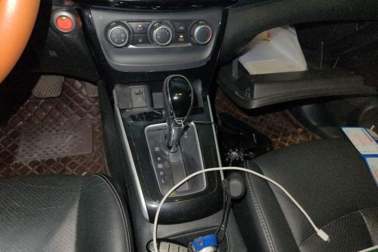 Used Nissan Sylphy 2018 1.6XV CVT Deluxe Edition Gear Lever