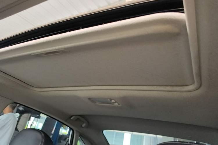 Used Nissan Sylphy 2018 1.6XV CVT Deluxe Edition Headliner