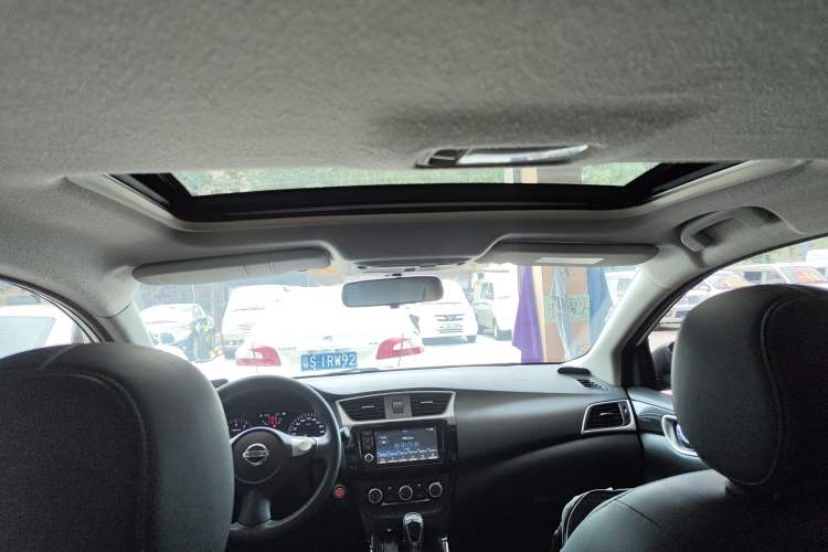 Used Nissan Sylphy 2018 1.6XV CVT Deluxe Edition Headliner
