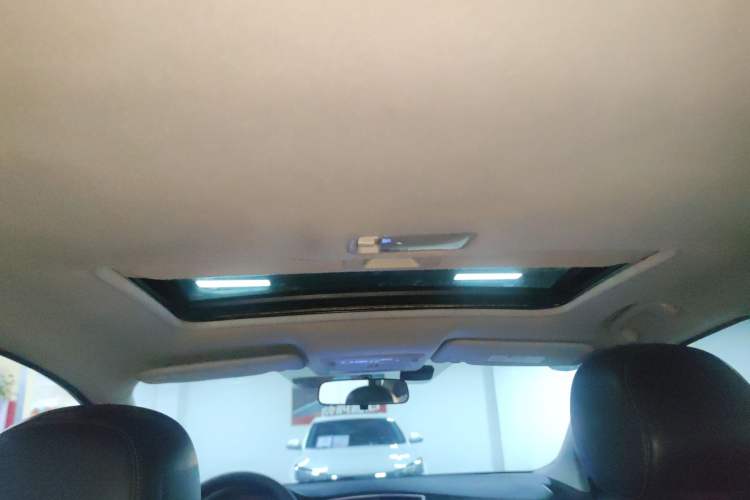 Used Nissan Sylphy 2018 1.6XL Manual Luxury Edition Headliner