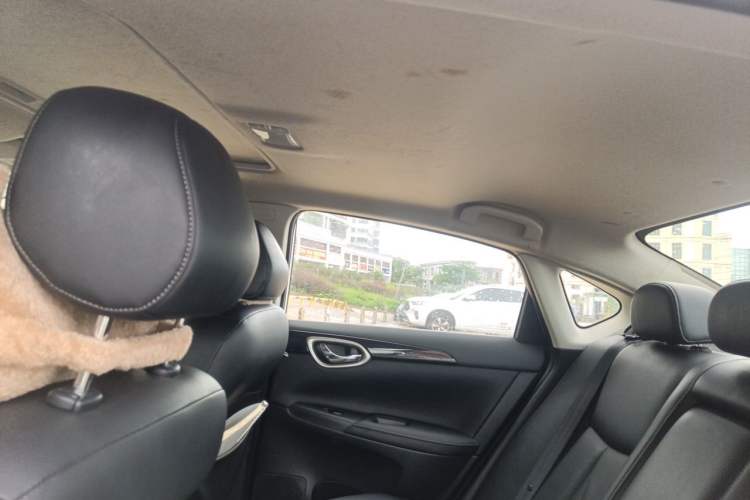 Used Nissan Sylphy 2018 1.6XV CVT Deluxe Edition Headliner