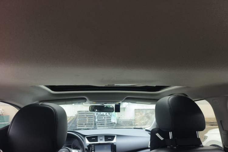 Used Nissan Sylphy 2018 1.6XV CVT Deluxe Edition Headliner
